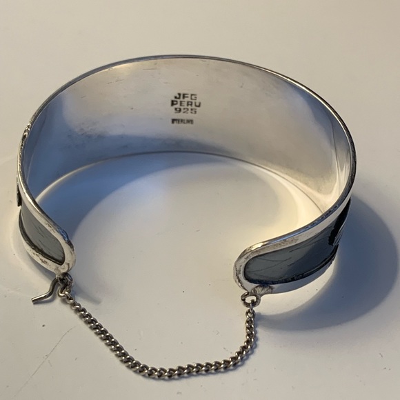 Vintage Peruvian storyteller Sterling Cuff! - Picture 5 of 9